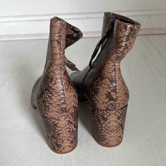 New splendid snake skin pattern ankle boots Size 8 - Picture 2 of 6